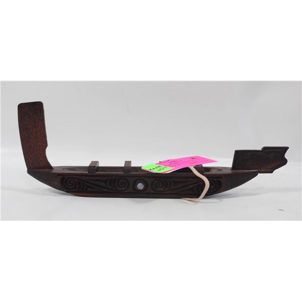 VINTAGE MAORI CANOE :HAND CARVED WOOD TEKOTEKO