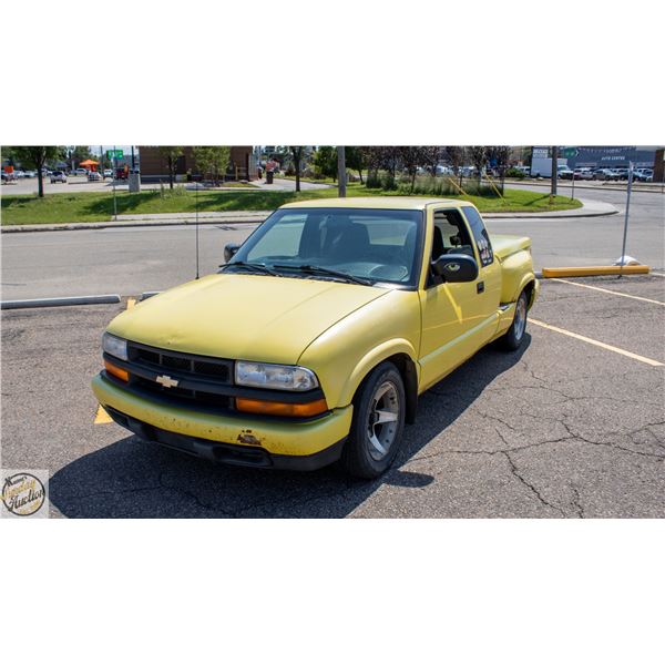UNRESERVED! 2001 CHEVROLET S TRUCK