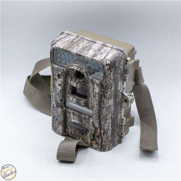 MOULTRIE DIGITAL TRAIL CAMERA W/ INSTRUCTIONS