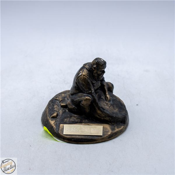 VINTAGE LEDUC, ALBERTA GOLD DIGGER FIGURINE