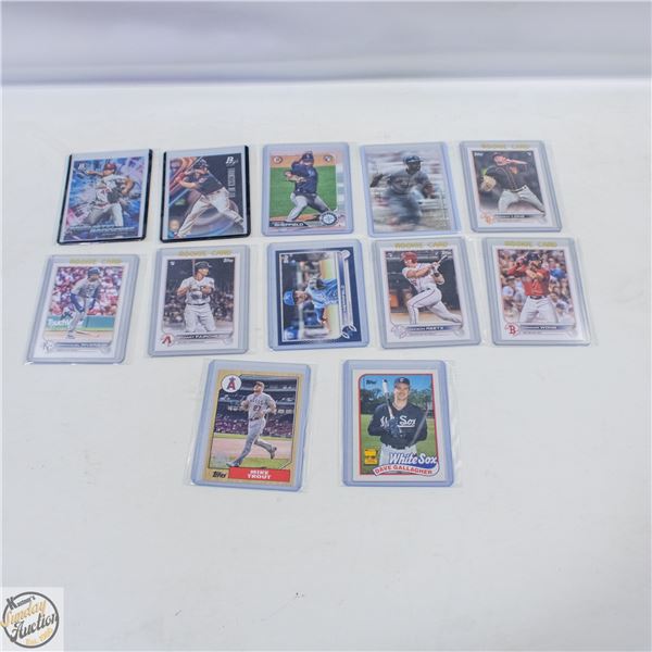 12 ASSORTED BASEBALL CARDS