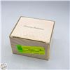Image 1 : LADIES NEW IN BOX TOMMY BAHAMA EAU DE