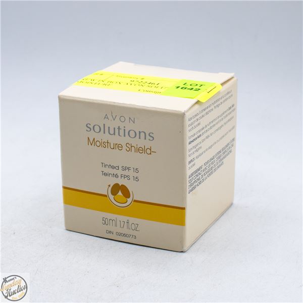 NEW IN BOX AVON SOLUTIONS MOISTURE