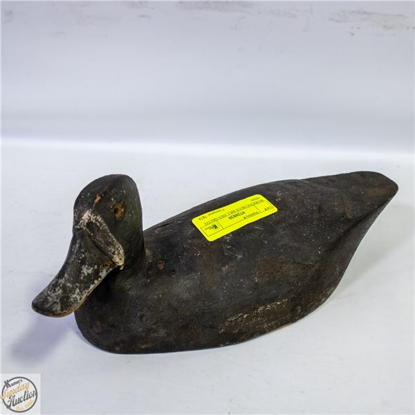WORKING BLUE BILL HEN DECOY 1920S