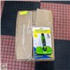 Image 1 : 21 PET BRUSHES WORKS ON CATS OR DOGS PUSH BUTTON-