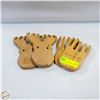 Image 1 : PAIR OF GRIZZLY PAWS/MOOSE PAWS FOR FOOD