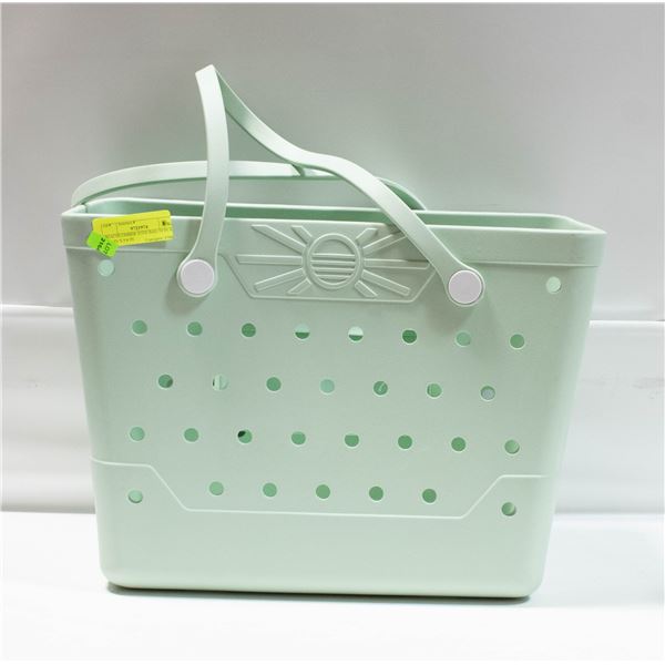 BEACHCOMBER TOTE BAG 19 IN X 13.5 IN X 9.6 IN