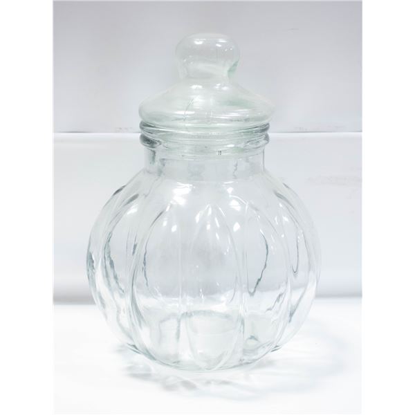 EXTRA LARGE MELON-RIBBED PUMPKIN / COOKIE JAR
