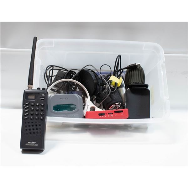 LOT OF VINTAGE TECHNOLOGY