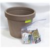 Image 1 : 3 FLOWER POTS W 20+ SEED PACKS