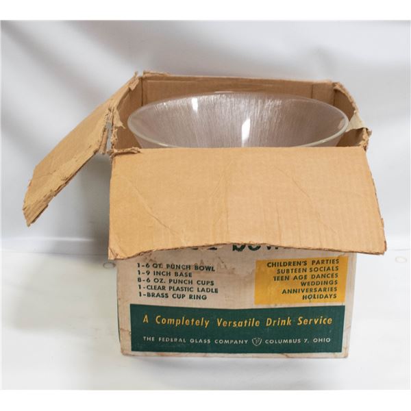 VINTAGE NORSE PUNCH BOWL SET IN BOX