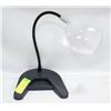 Image 1 : STANDING MAGNIFYING GLASS