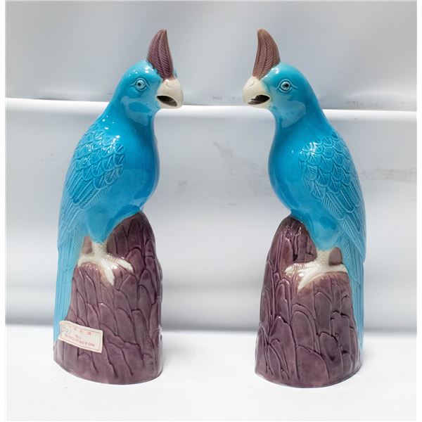 2 PARROT BLUE PURPLE BIRD STATUES