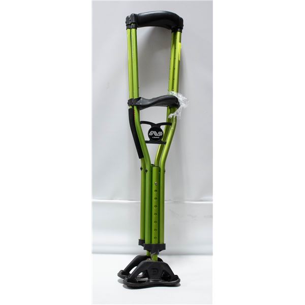 PAIR OF ALUMINUM DELUXE CRUCHES GREEN
