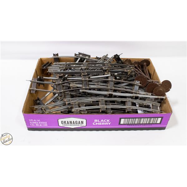 LARGE LOT OF MODEL TRAIN TRACKS O SCALE