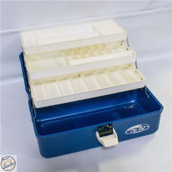 VINTAGE OLD PAL FISHING TACKLE BOX-ESTATE
