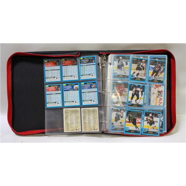 BINDER OF 2001 O-PEE-CHEE HOCKEY