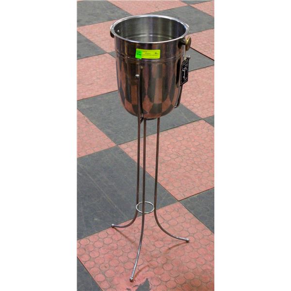 VINTAGE MID-CENTURY MODERN STAINLESS