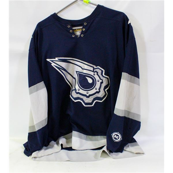 OILERS XL MCFARLANE JERSEY