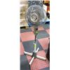 Image 1 : PEDESTAL STAND UP FAN