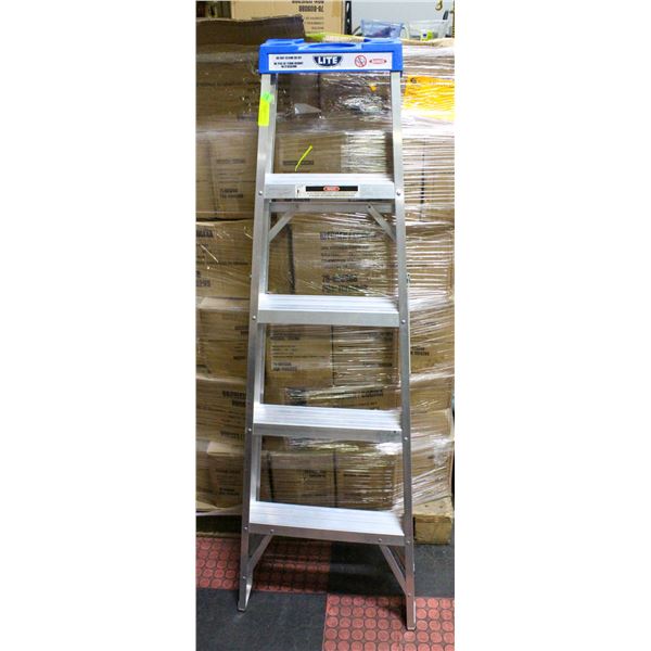 TALL PAINTERS LADDER