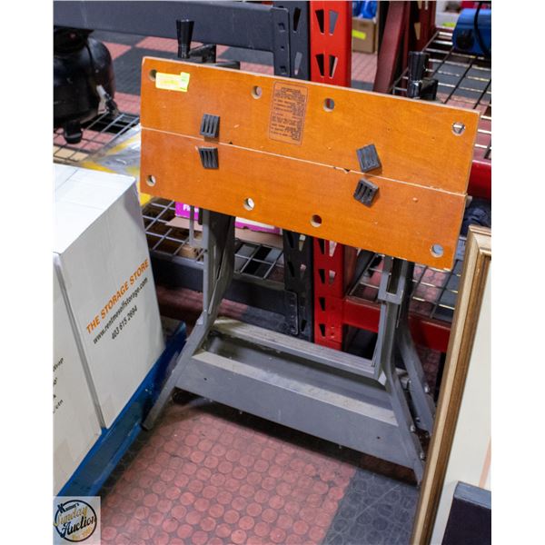 WORKMATE PORTABLE FOLDING WORKBENCH