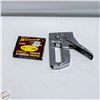 Image 1 : INDUSTRIAL STAPLER WITH BOX OF STAPLES