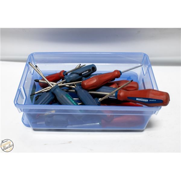 LOT OF MASTERCRAFT SCREW DRIVERS