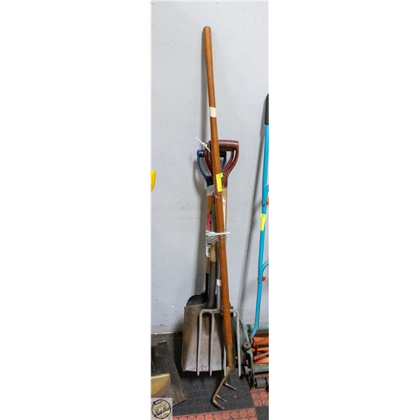 LOT OF VARIOUS YARD TOOLS