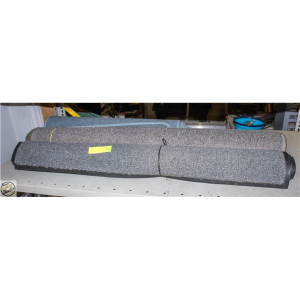 3 RUG RUNNERS; 13 DECORATIVE METAL