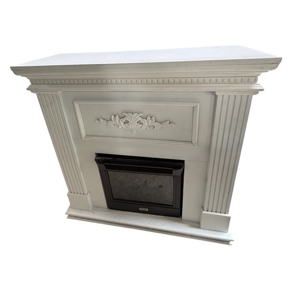 White Electric Fireplace (Sunbeam FL18-R), Overall H39" x W39" x 13" - Untested