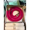 Image 2 : Box of Velvet Ropes