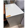 Image 2 : Filing Cabinet