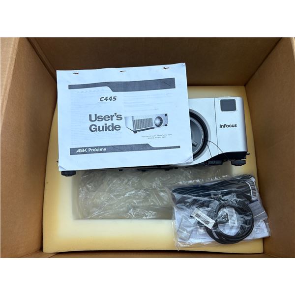 InFocus ASK Proxima C445 / LP850 Professional LCD Projector Set