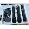 Image 3 : Hamilton Buhl 4-Channel UHF Wireless Microphone System Set with Handhelds & Bodypack Transmitter