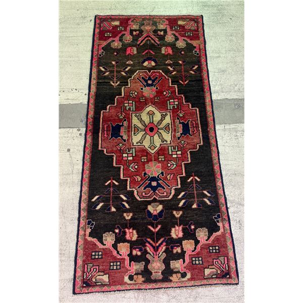 Hamedan - 100% Authentic Hand Knotted Wool Persian Rug - Handmade in Iran - 6.5" x 2.11" ft