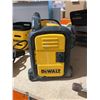 Image 5 : DEWALT DCR018 Compact Worksite Radio