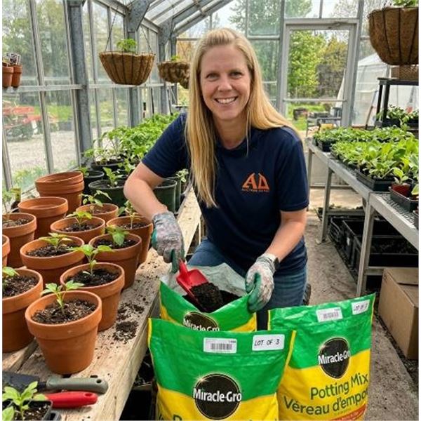 Miracle-Gro Potting Mix 3x8.8L Bag