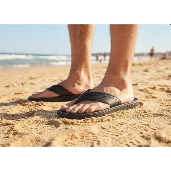 Bench Men's Black Flip-Flops Size 7