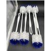 Image 2 : Amazon Basics Toilet Brush 6 -Pack White