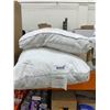 Image 2 : Calvin Klein King Size Pillow Pair