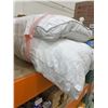 Image 3 : Calvin Klein King Size Pillow Pair