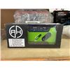 Image 2 : Solar Flashlight & AM/FM/Weather Radio w/ Hand Crank