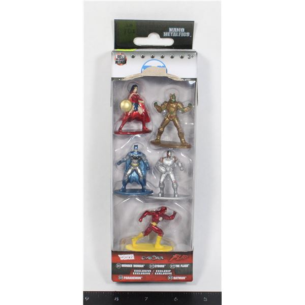 DC NANO METALFIGS PACK B