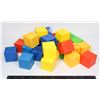 Image 1 : LOT OF VINTAGE TUPPER TOYS BLOCK (1970'S)
