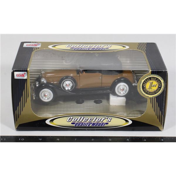 COLLECTOR'S QUALITY DIECAST MODEL 1934 PACKARD