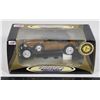 Image 1 : COLLECTOR'S QUALITY DIECAST MODEL 1934 PACKARD
