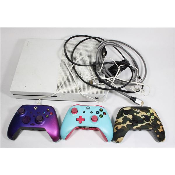 XBOX ONE WORKING COMES WITH  `