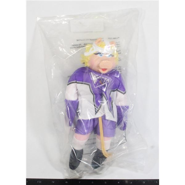 1995 MISS PIGGY MCDONALD'S CANADA NHL MUPPETS
