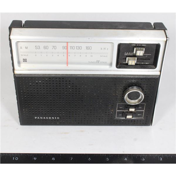 VINTAGE PANASONIC RADIO